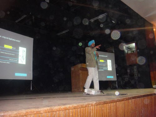 Prabhjot Presenting at Community Tech Days