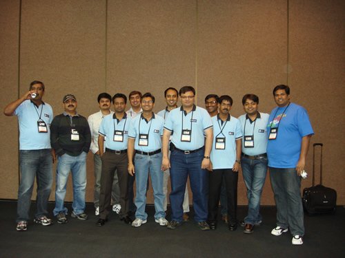 Jaykrishnana, Mohammad, Satya, Mahesh, Ravi, Suprotim, Mehfuz, Pinal, Jacob, Abhishek, Kalyan Group photo of South Asian MVPs at Global MVP Summit 2009.