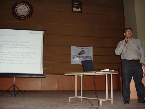 SQLAuthority author presenting at a conference.